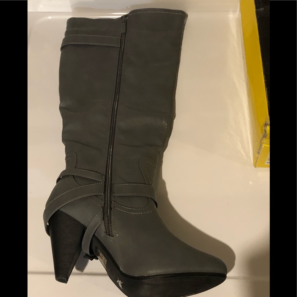 Grey Heeled Boots New